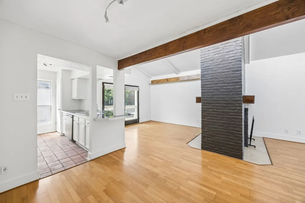 5926 Sandhurst Lane #224 Dallas, TX 75206