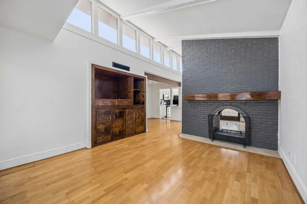 5926 Sandhurst Lane #224 Dallas, TX 75206