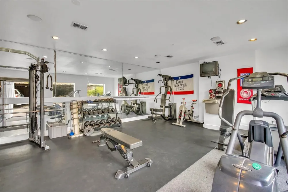 5926 Sandhurst Lane #224 Dallas, TX 75206