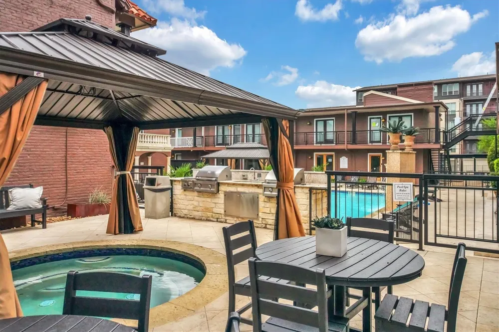 5926 Sandhurst Lane #224 Dallas, TX 75206