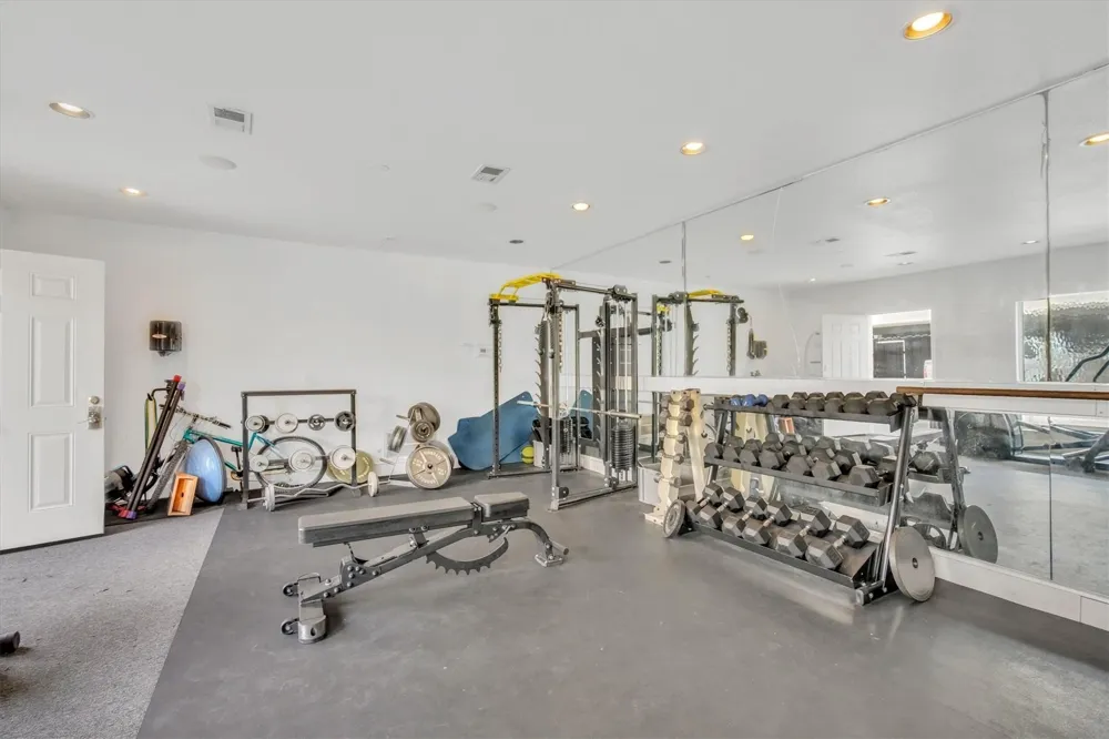5926 Sandhurst Lane #224 Dallas, TX 75206