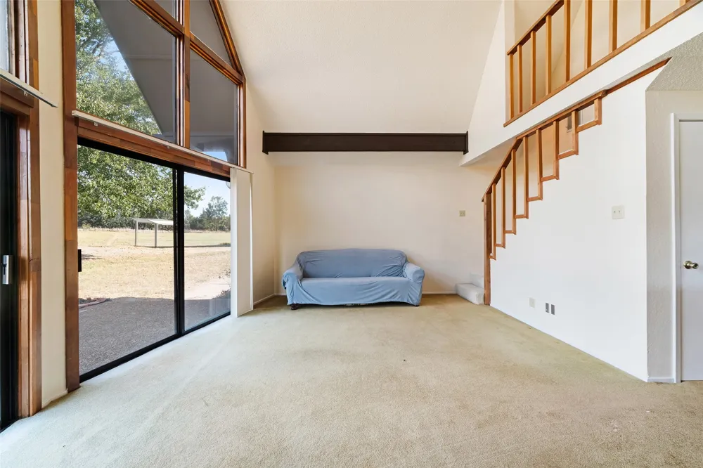 6517 County Road 45600 Blossom, TX 75416
