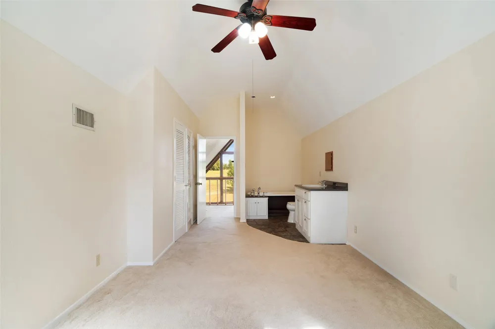 6517 County Road 45600 Blossom, TX 75416