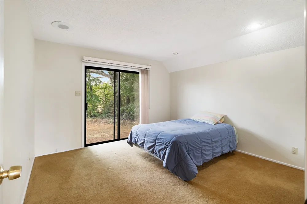 6517 County Road 45600 Blossom, TX 75416