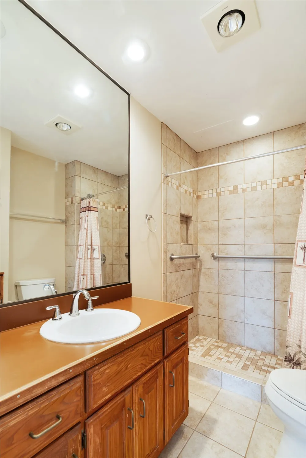 6517 County Road 45600 Blossom, TX 75416