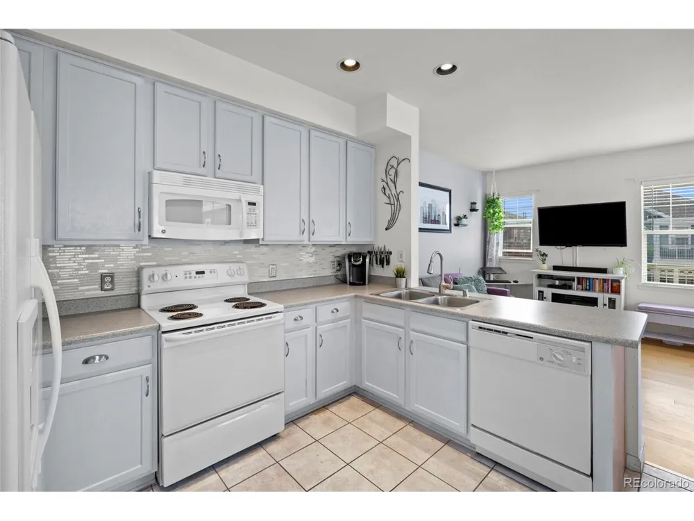 7454 E 28th Avenue #3 Denver, CO 80238
