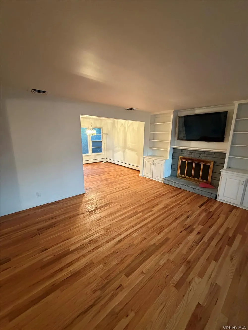 64 Morewood Oaks Port Washington, NY 11050