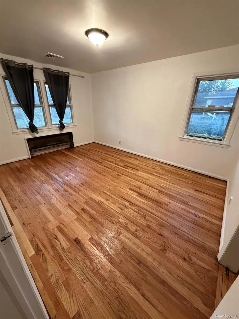 64 Morewood Oaks Port Washington, NY 11050