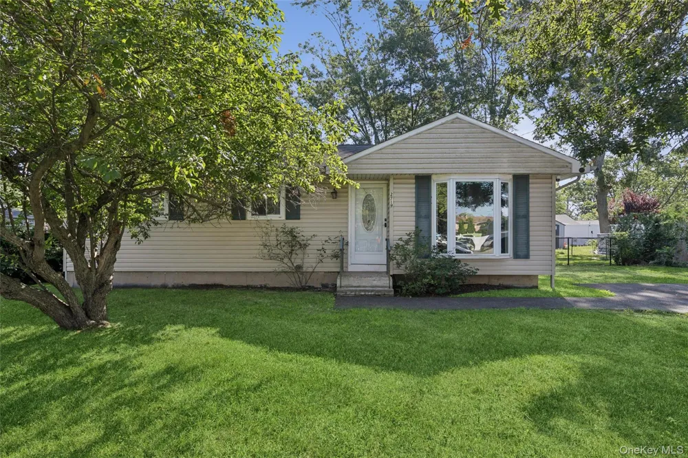 2719 Connecticut Avenue Medford, NY 11763
