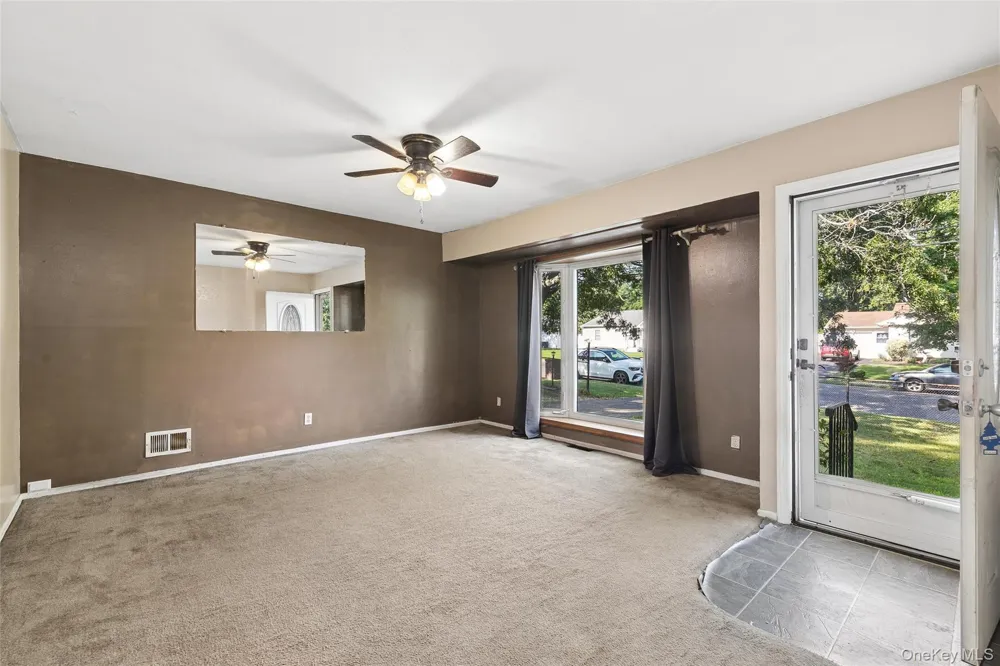 2719 Connecticut Avenue Medford, NY 11763
