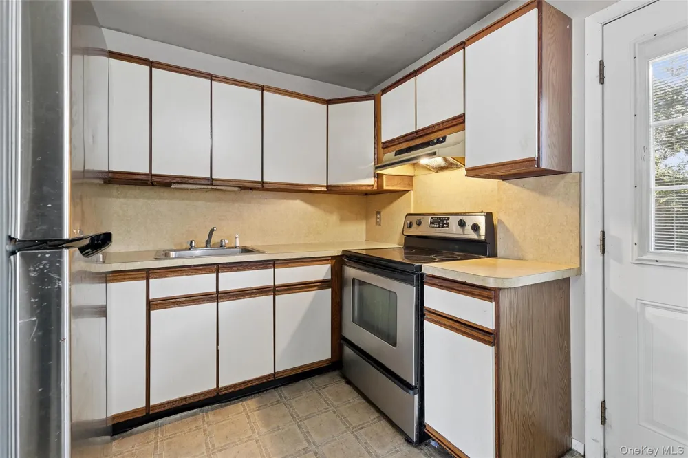 2719 Connecticut Avenue Medford, NY 11763