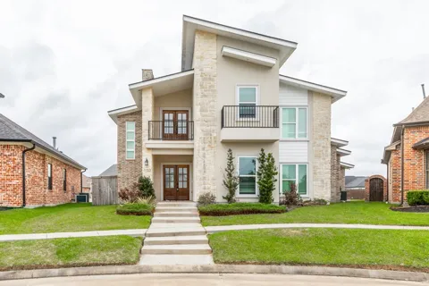 7722 Pond Circle