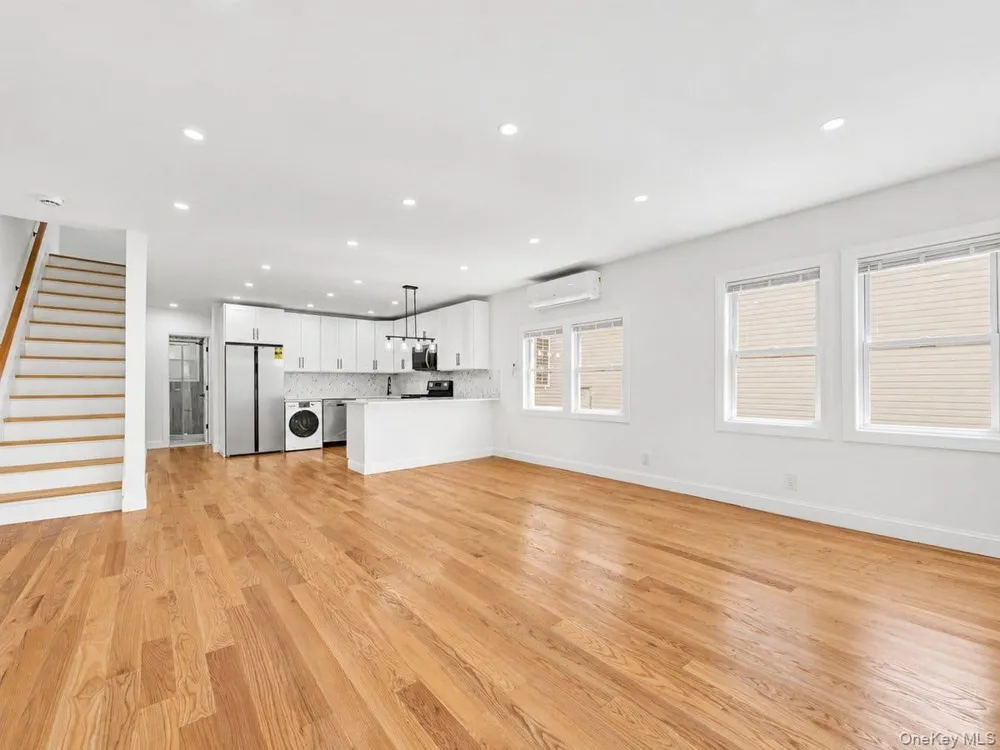 122-19 Lucas Street Springfield Gardens, NY 11413