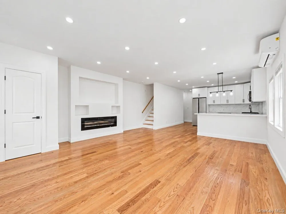 122-19 Lucas Street Springfield Gardens, NY 11413