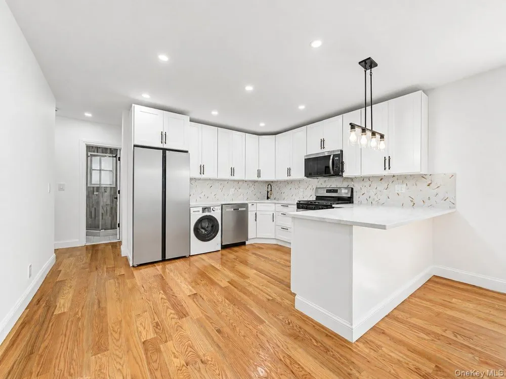 122-19 Lucas Street Springfield Gardens, NY 11413