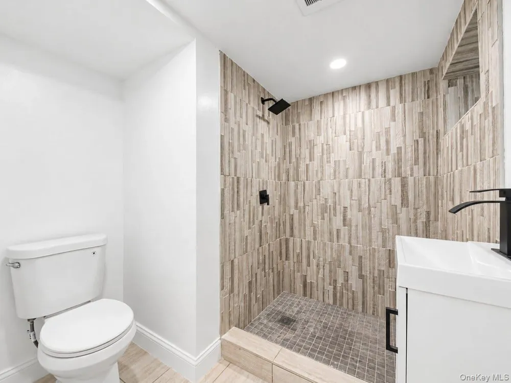 122-19 Lucas Street Springfield Gardens, NY 11413