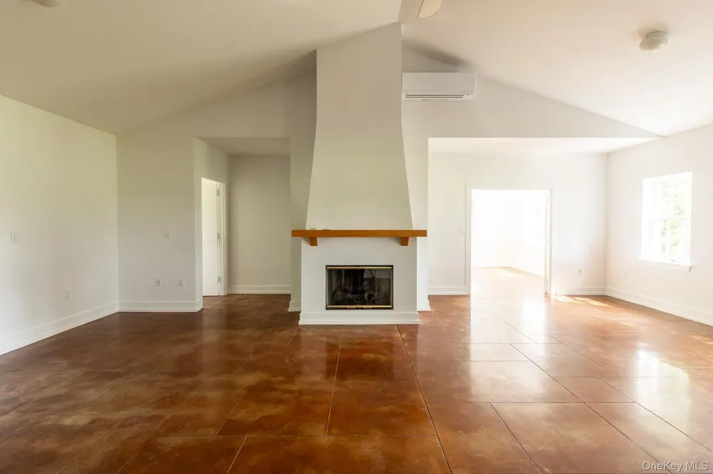 30 Loosestrife Lane Kerhonkson, NY 12446