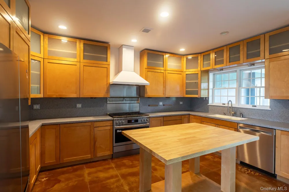 30 Loosestrife Lane Kerhonkson, NY 12446