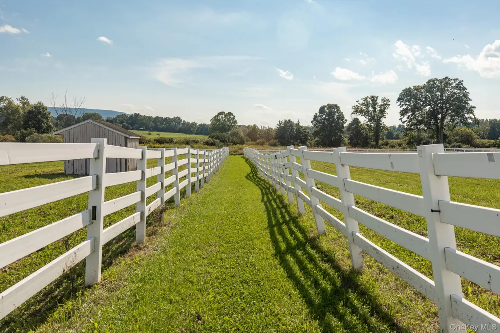 30 Loosestrife Lane Kerhonkson, NY 12446