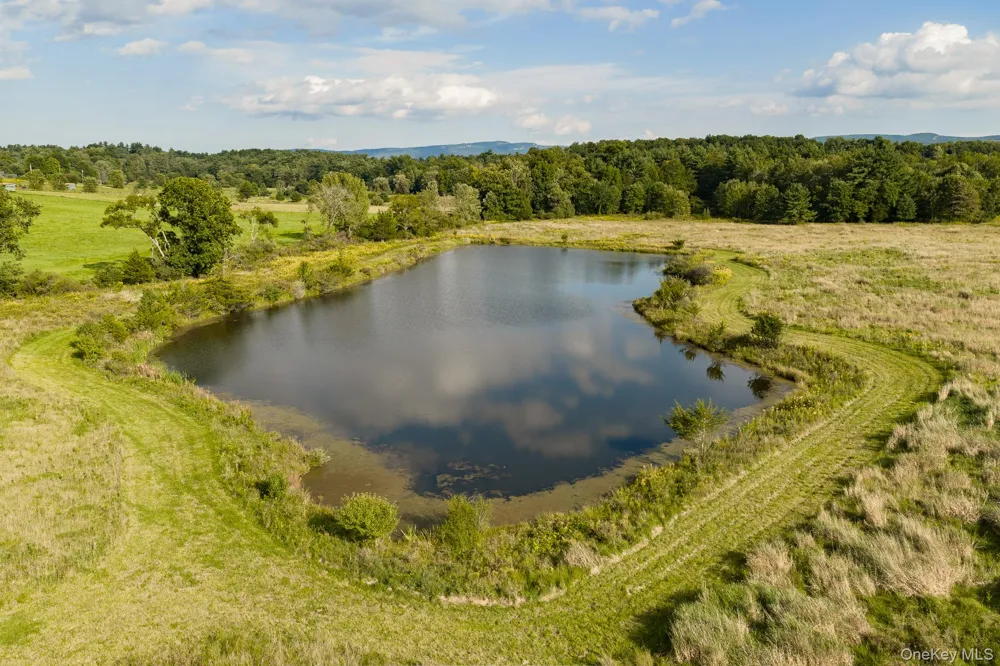 30 Loosestrife Lane Kerhonkson, NY 12446