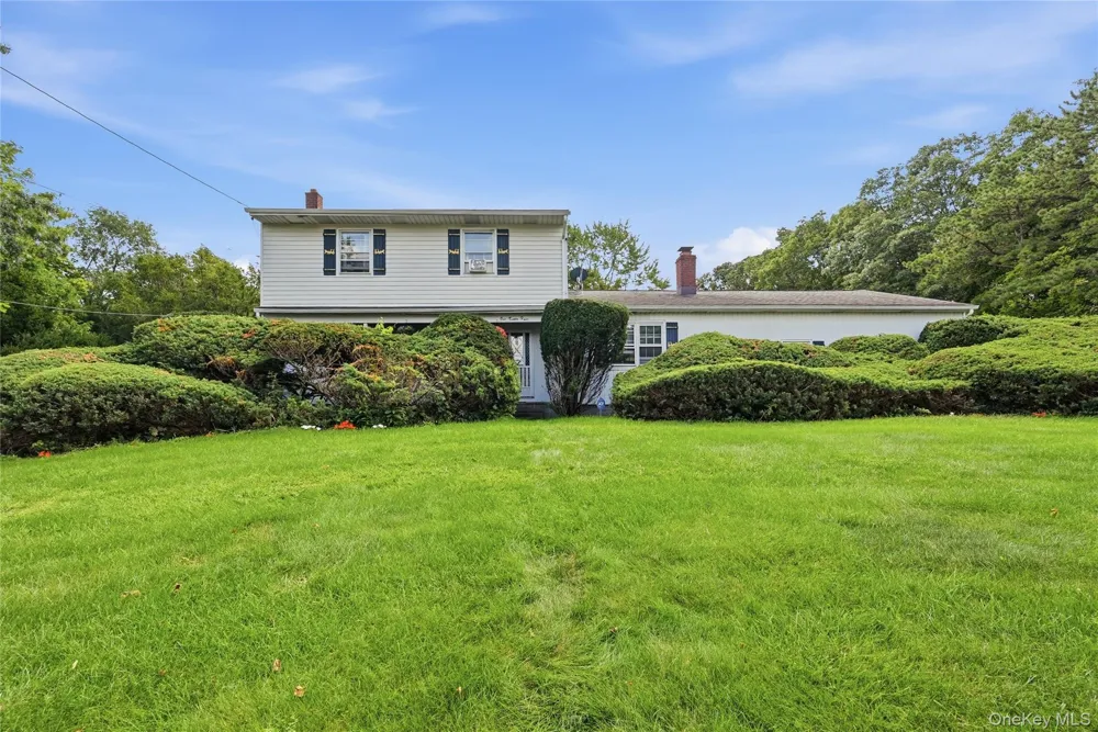 124 E Woodside Avenue Patchogue, NY 11772