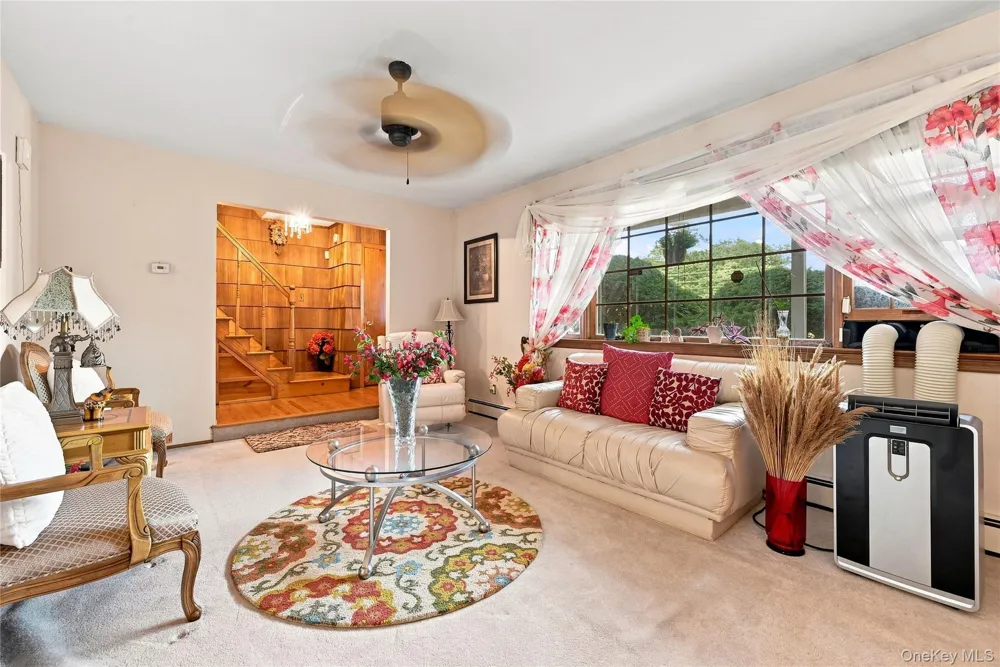 124 E Woodside Avenue Patchogue, NY 11772