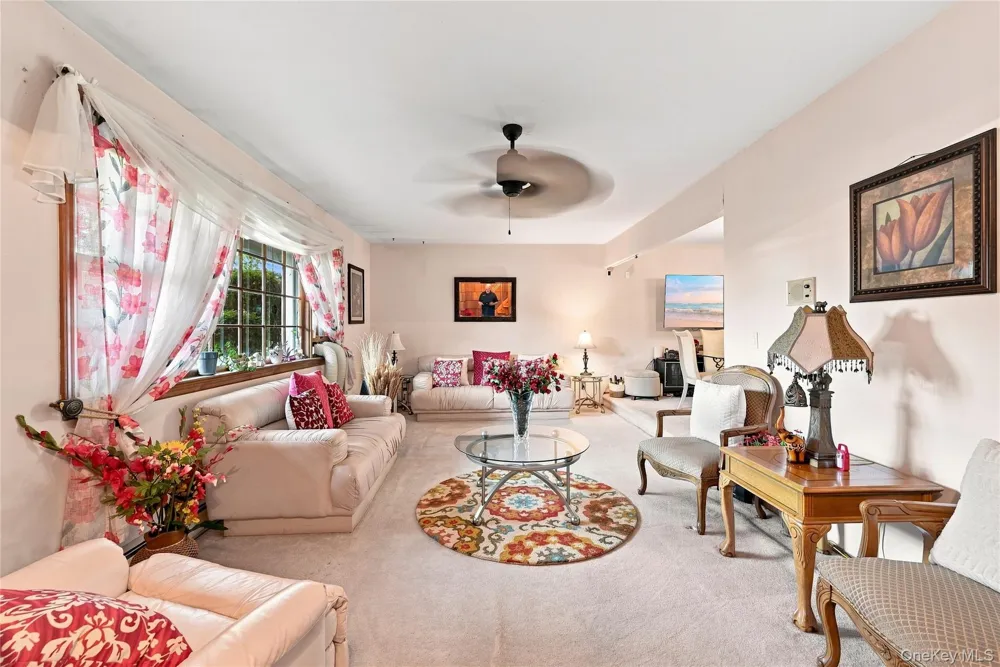 124 E Woodside Avenue Patchogue, NY 11772