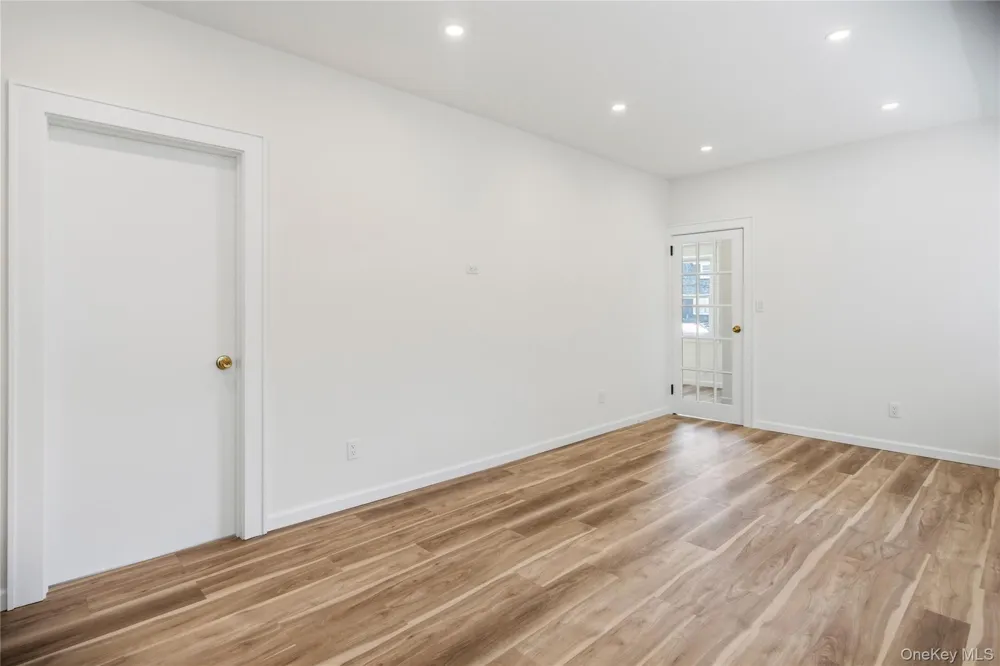 91 1st Avenue East Rockaway, NY 11518