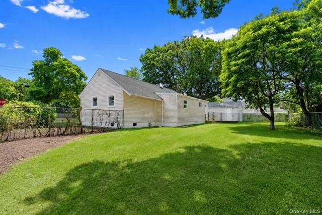 1340 Manor Lane Bay Shore, NY 11706