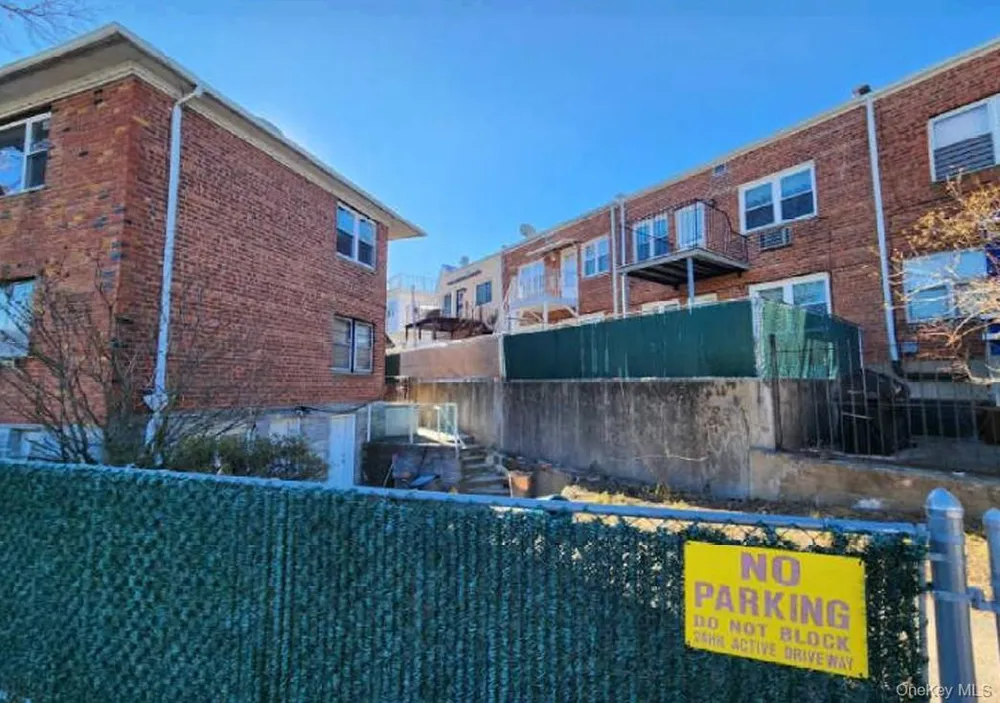 33-08 Francis Lewis Boulevard Flushing, NY 11358