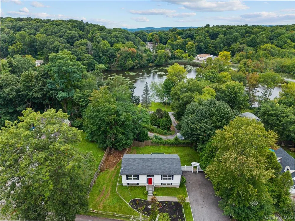 27 Dunwoodie Road Carmel, NY 10512