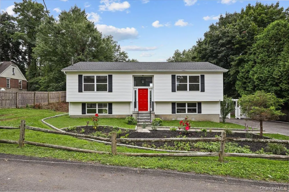 27 Dunwoodie Road Carmel, NY 10512