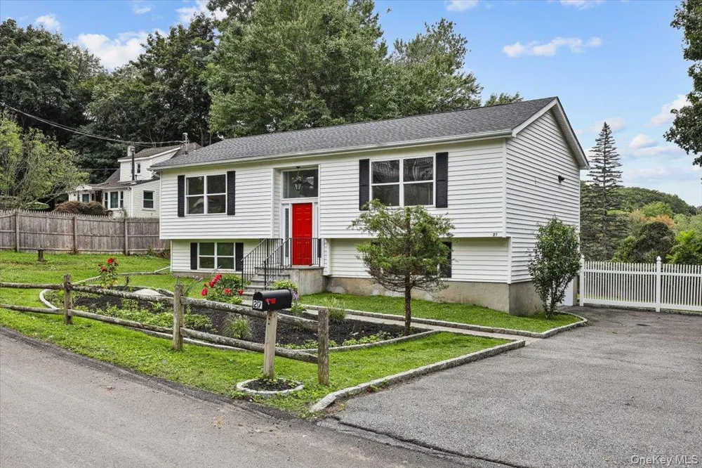 27 Dunwoodie Road Carmel, NY 10512