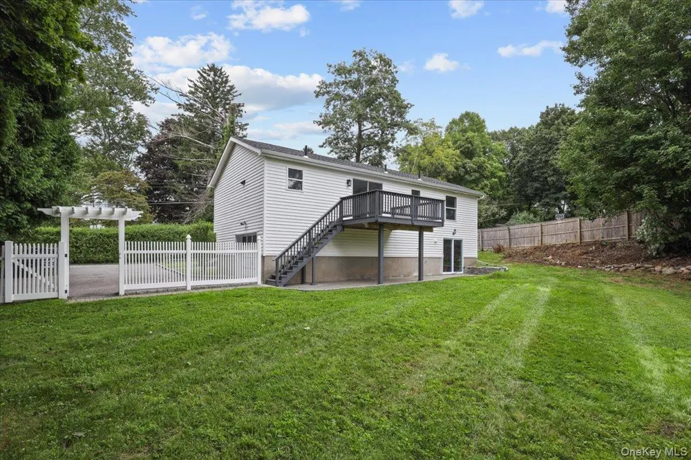 27 Dunwoodie Road Carmel, NY 10512