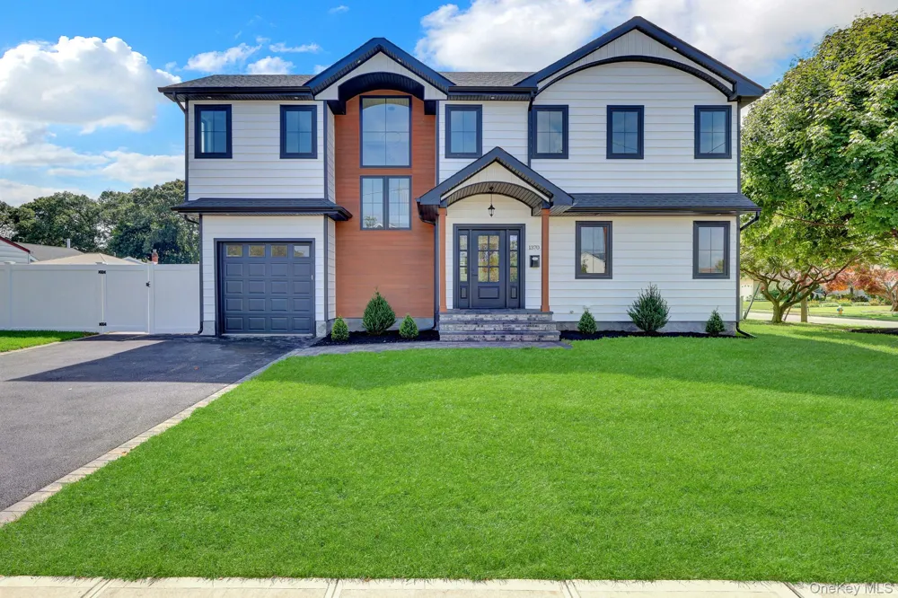 1370 Noel Court Merrick, NY 11566