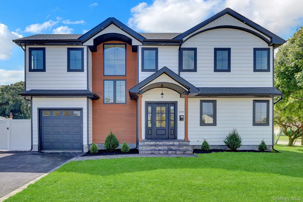 1370 Noel Court Merrick, NY 11566