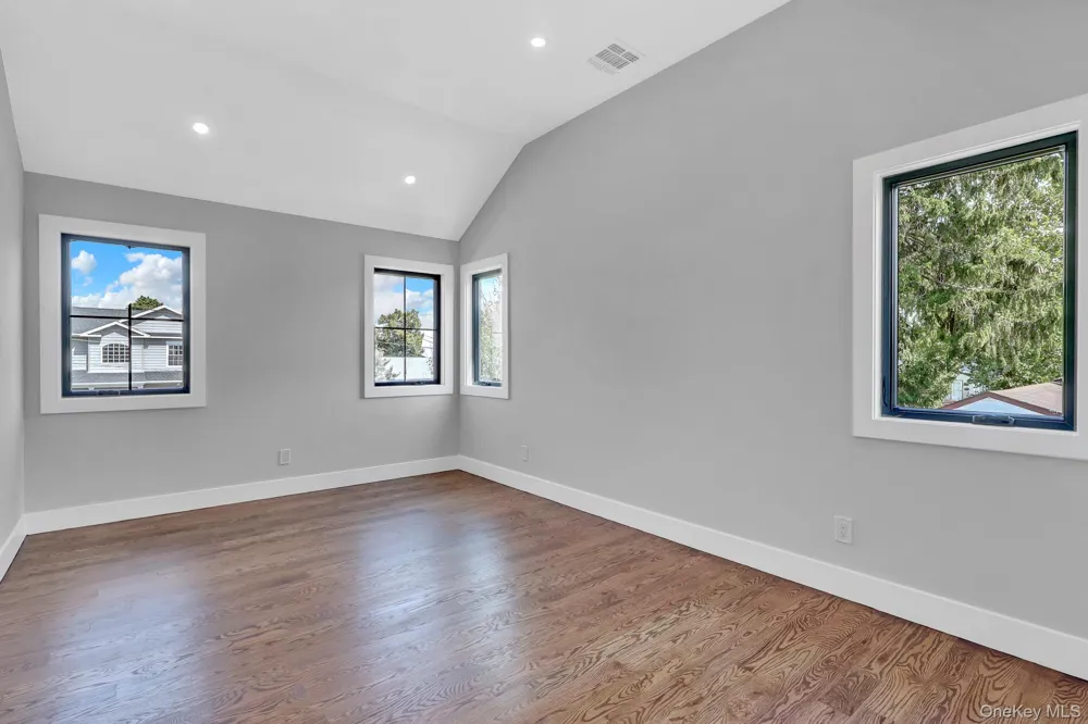 1370 Noel Court Merrick, NY 11566