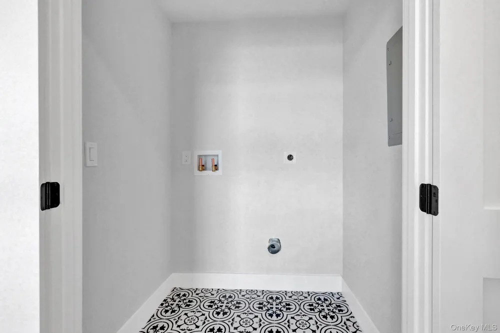 1370 Noel Court Merrick, NY 11566