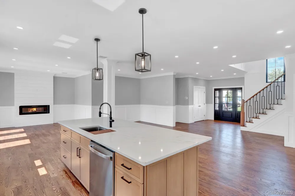 1370 Noel Court Merrick, NY 11566