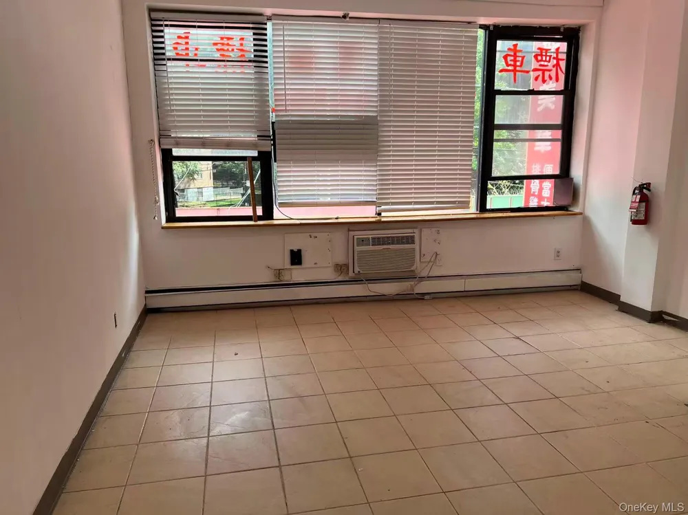 133-51 Roosevelt Avenue #2FL front Flushing, NY 11354