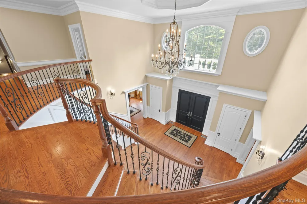 10 Meadow Glen Road Fort Salonga, NY 11768