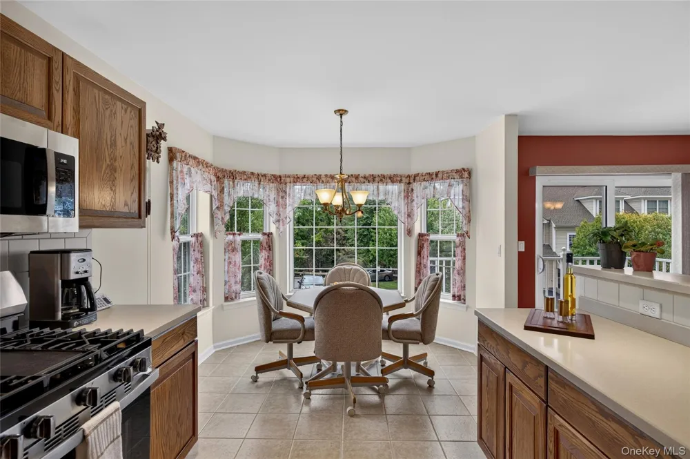 28 Crystal Hill Drive Pomona, NY 10970