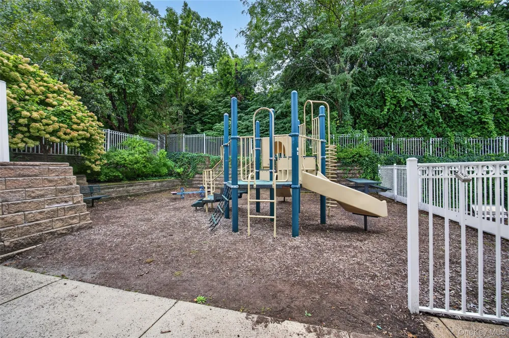 28 Crystal Hill Drive Pomona, NY 10970