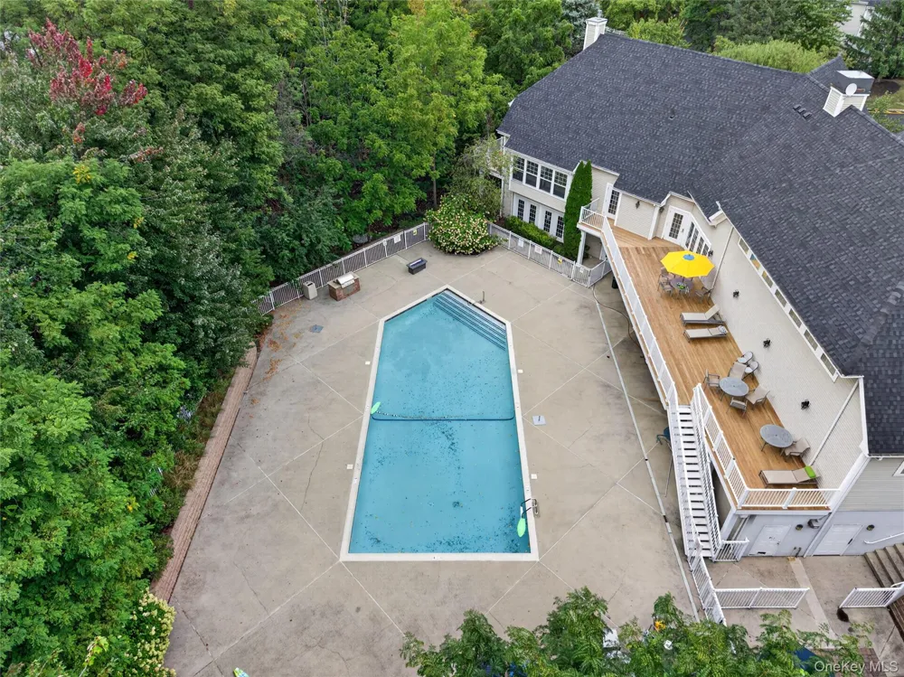 28 Crystal Hill Drive Pomona, NY 10970