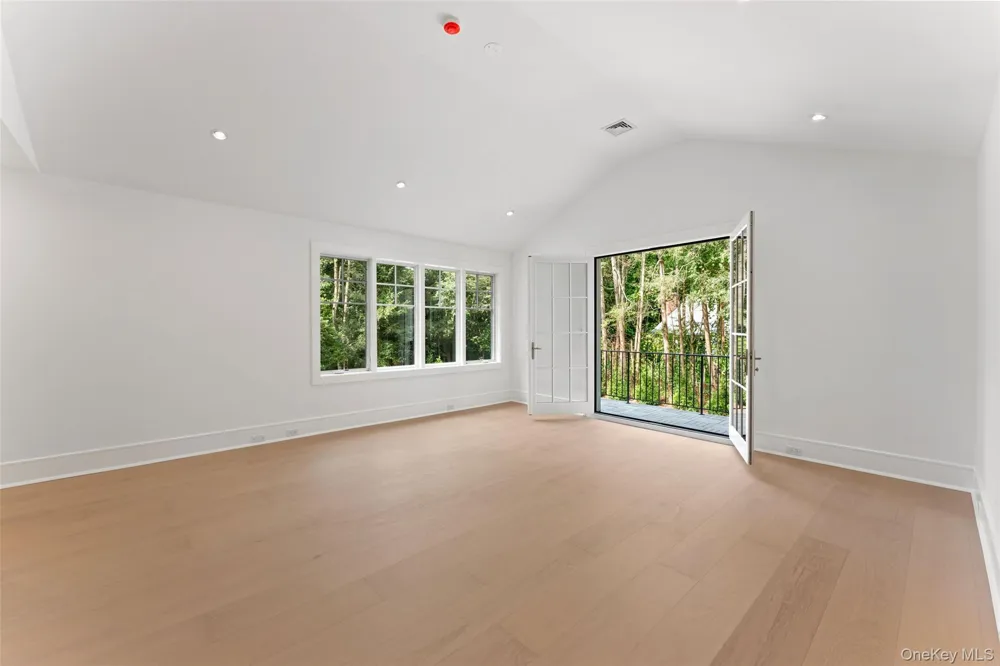 65 Fox Meadow Road Scarsdale, NY 10583