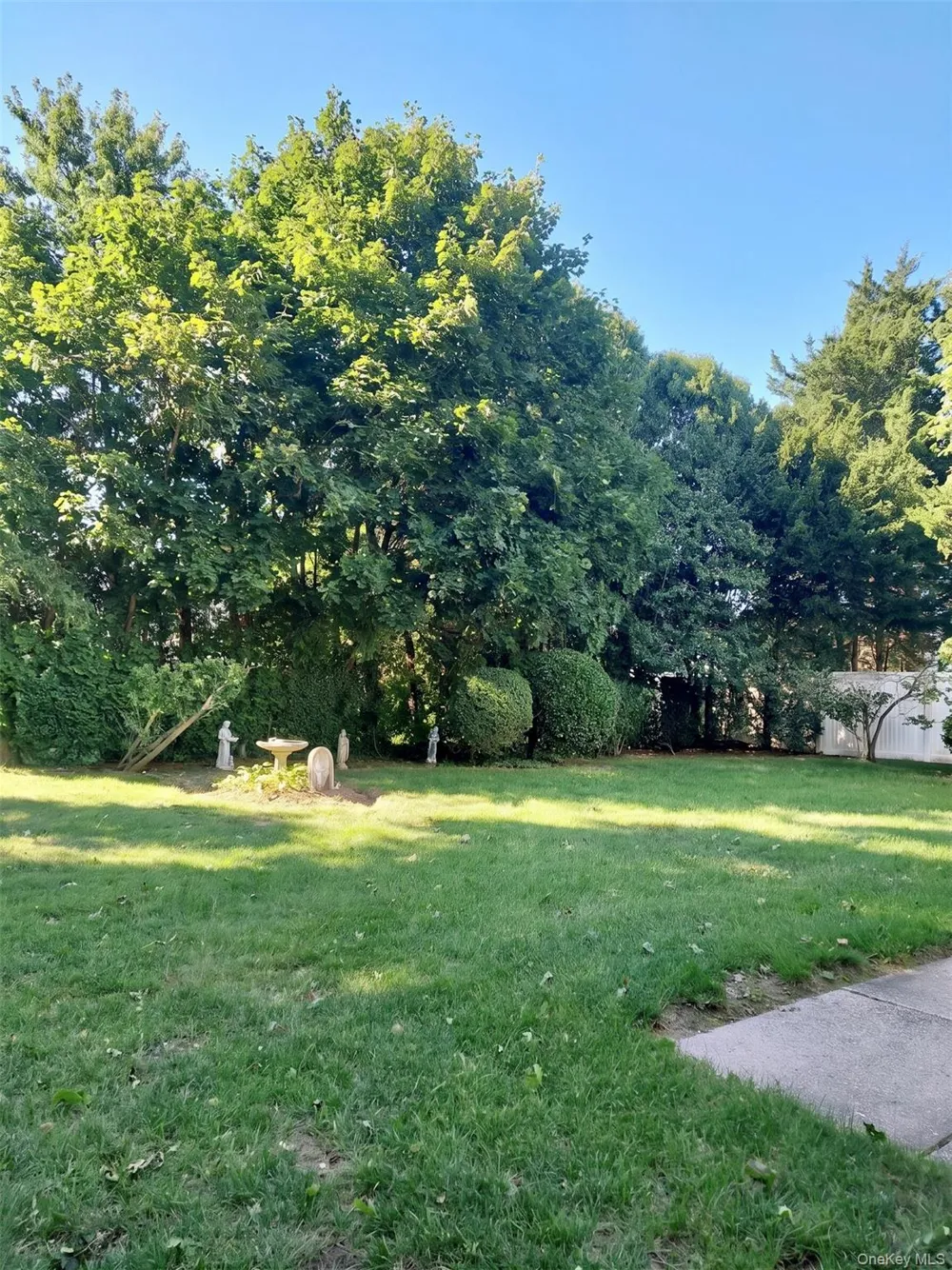 124 Westwood Road Massapequa Park, NY 11762