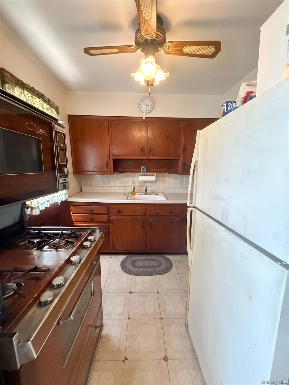 124 Westwood Road Massapequa Park, NY 11762