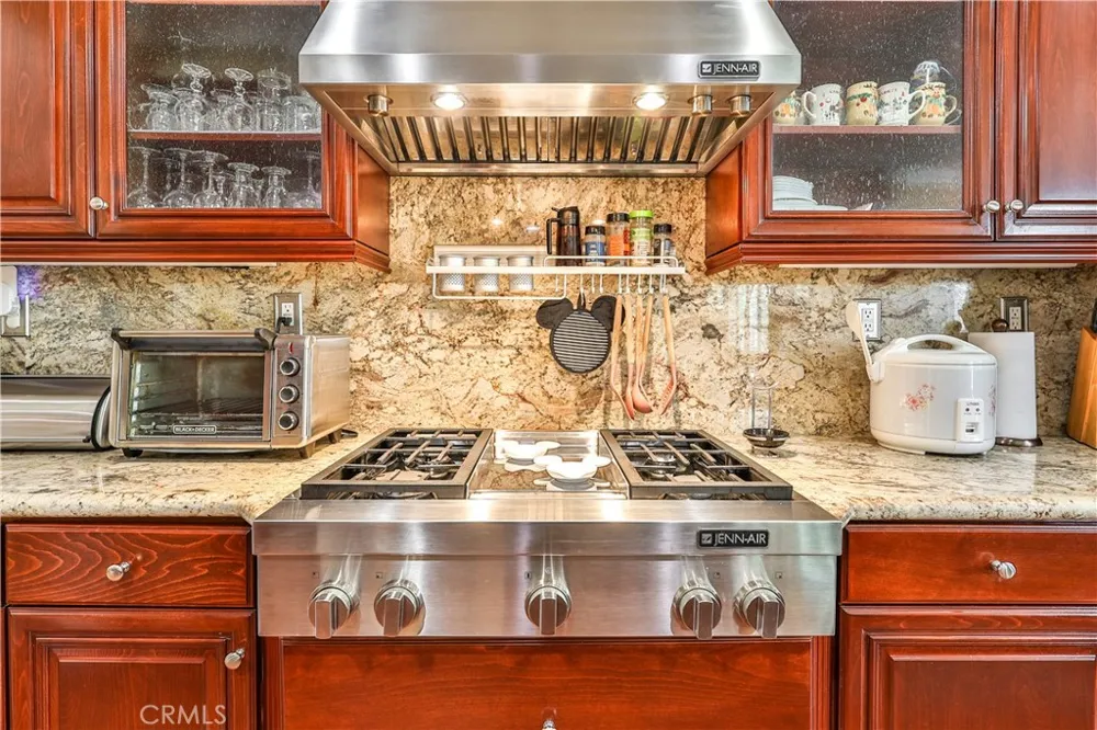 1886 Richards Upland, CA 91784