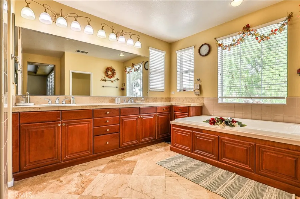 1886 Richards Upland, CA 91784