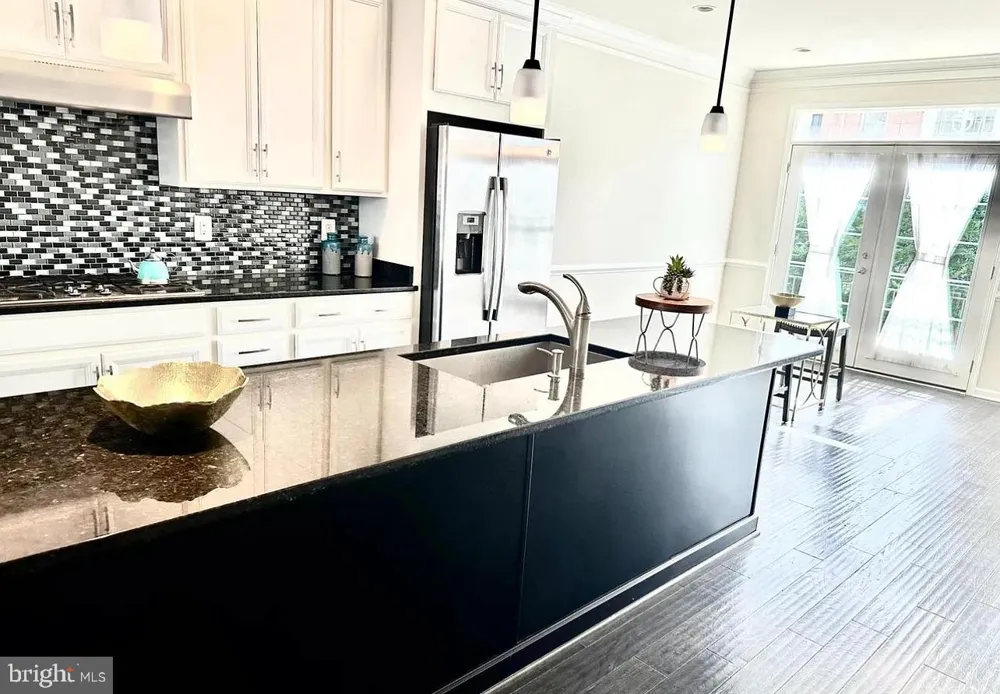 22586 CAMBRIDGEPORT SQUARE Ashburn, VA 20148